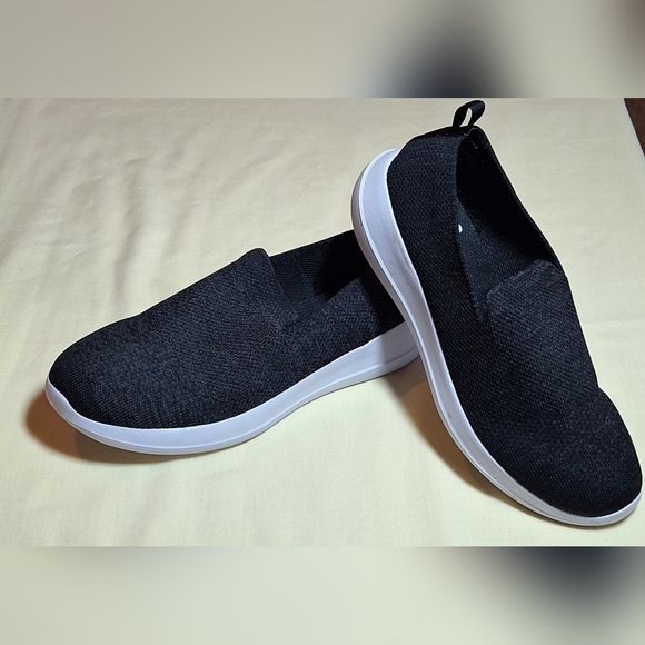 👟ATHLETIC WORKS slip-shoes. Size 8 - Picture 3 of 8